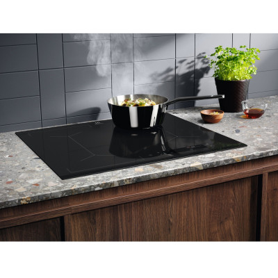 Варочная поверхность Electrolux EIS6648