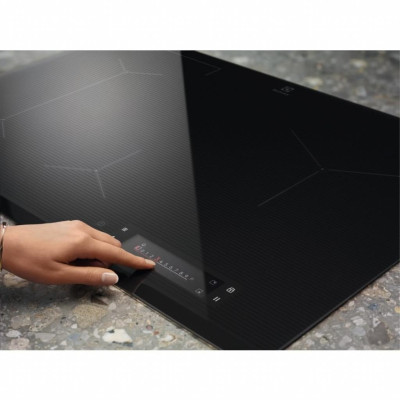 Варочная поверхность Electrolux EIS8648