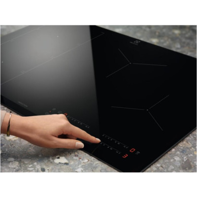 Варочна поверхня Electrolux IPE6450KF
