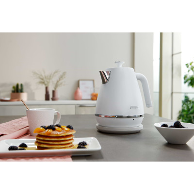 Електрочайник DeLonghi KBIN 2001 W (KBIN2001W) Електрочайник DeLonghi KBIN 2001 W (KBIN2001W)