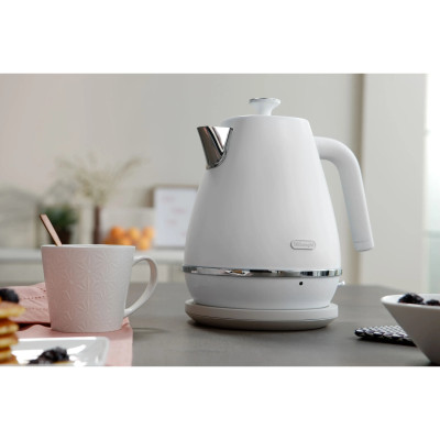 Електрочайник DeLonghi KBIN 2001 W (KBIN2001W) Електрочайник DeLonghi KBIN 2001 W (KBIN2001W)