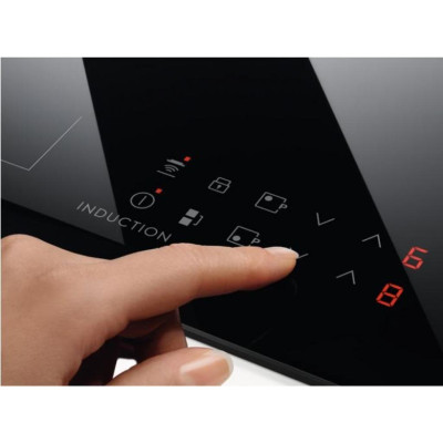 Варочна поверхня Electrolux IPE6440KFV