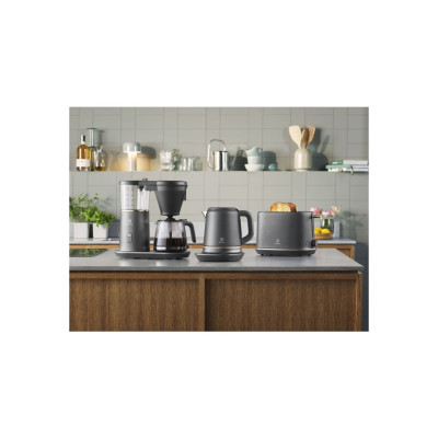 Електрочайник Electrolux E7K1-6BP